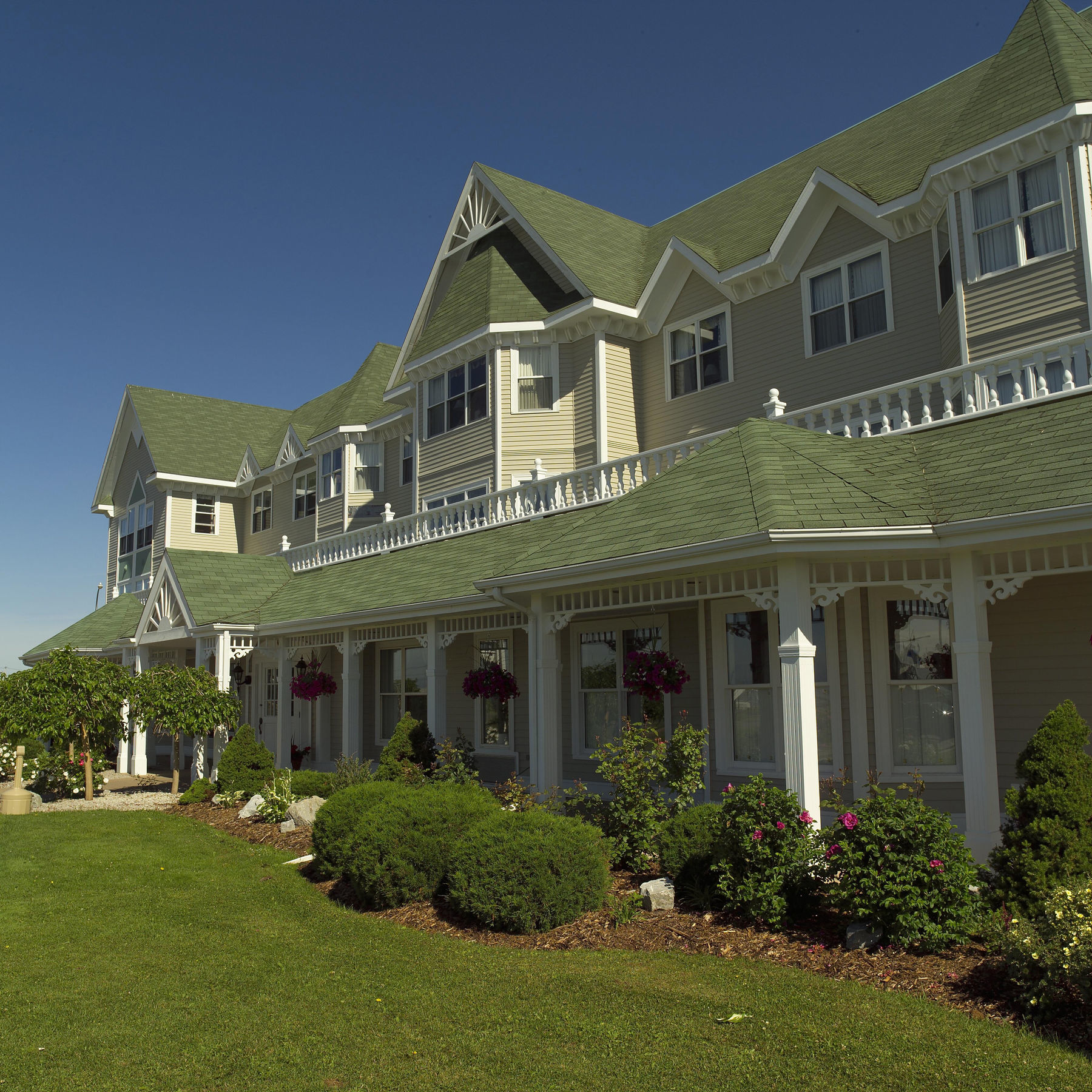 The Loyalist Country Inn & Conference Centre Summerside Exterior photo